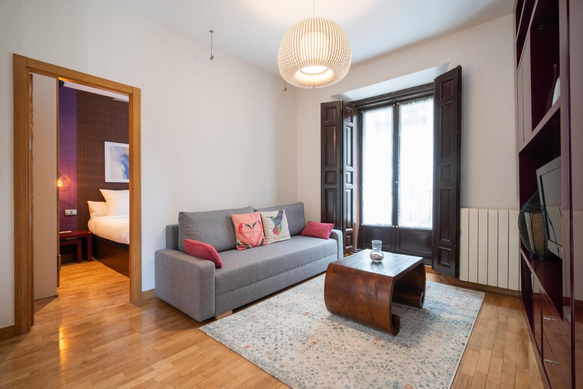 Apartamento Exterior En Lavapies Alquiler Temporal มาดริด ภายนอก รูปภาพ