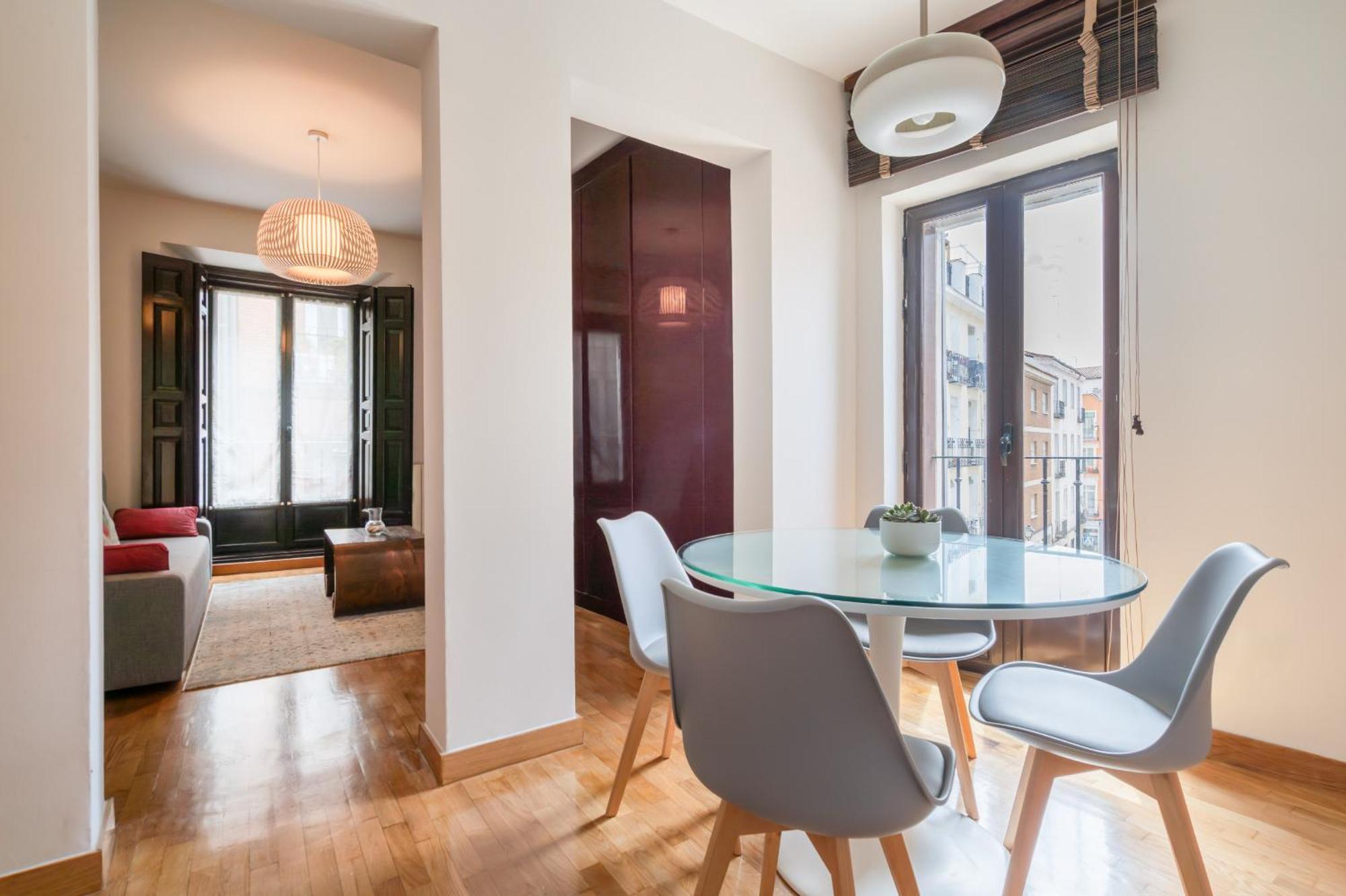 Apartamento Exterior En Lavapies Alquiler Temporal มาดริด ภายนอก รูปภาพ