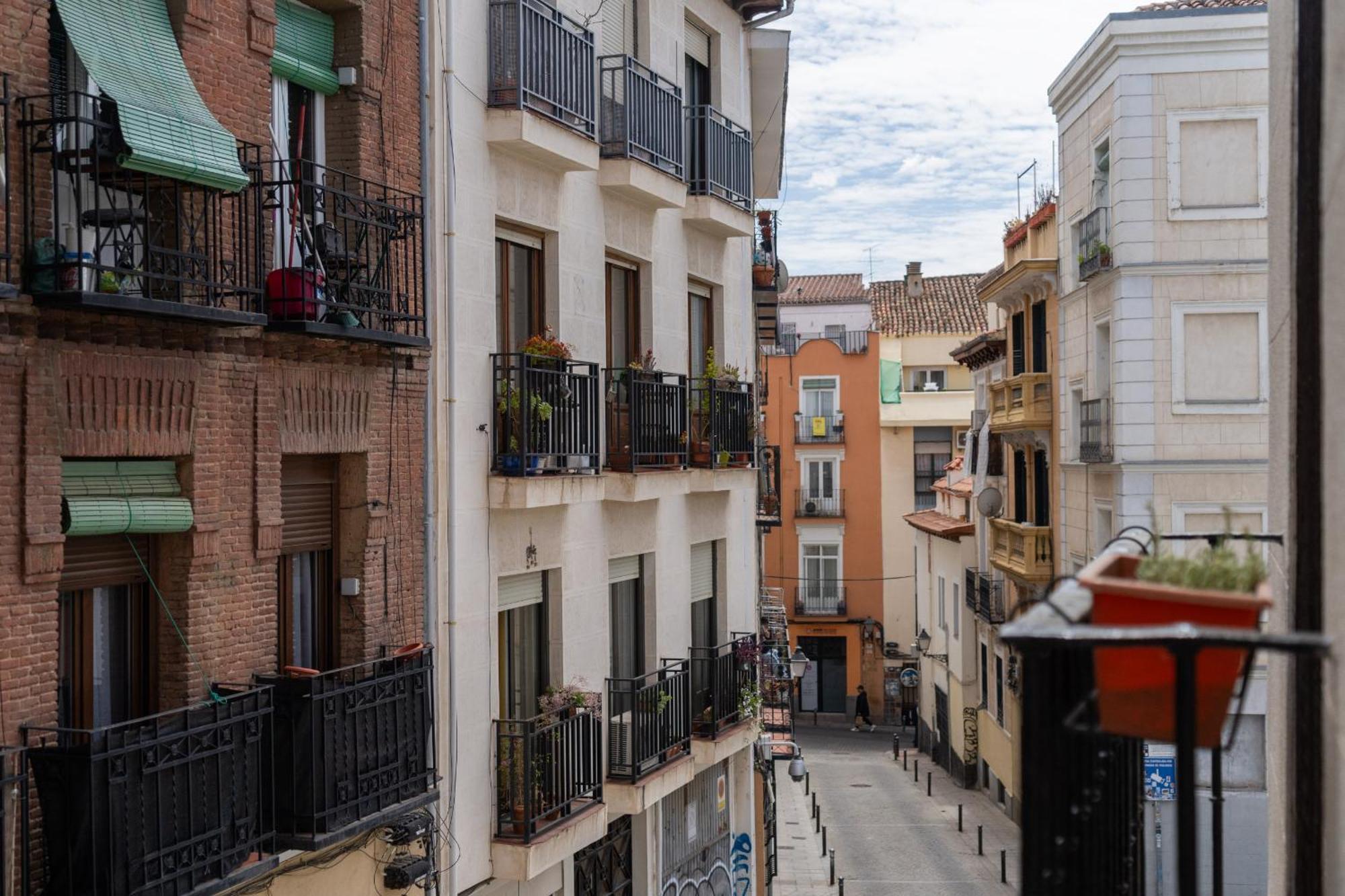 Apartamento Exterior En Lavapies Alquiler Temporal มาดริด ภายนอก รูปภาพ